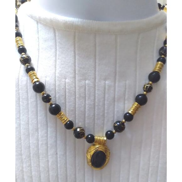 VTG Liz Claiborne Necklace 1990s Acrylic Amulet Beads Black And Gold Tone 11.5" - Picture 1 of 8